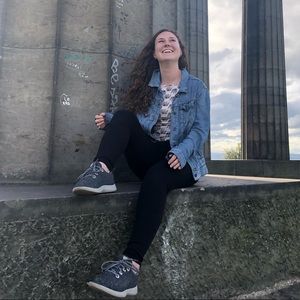 Meet your Posher, Hannah